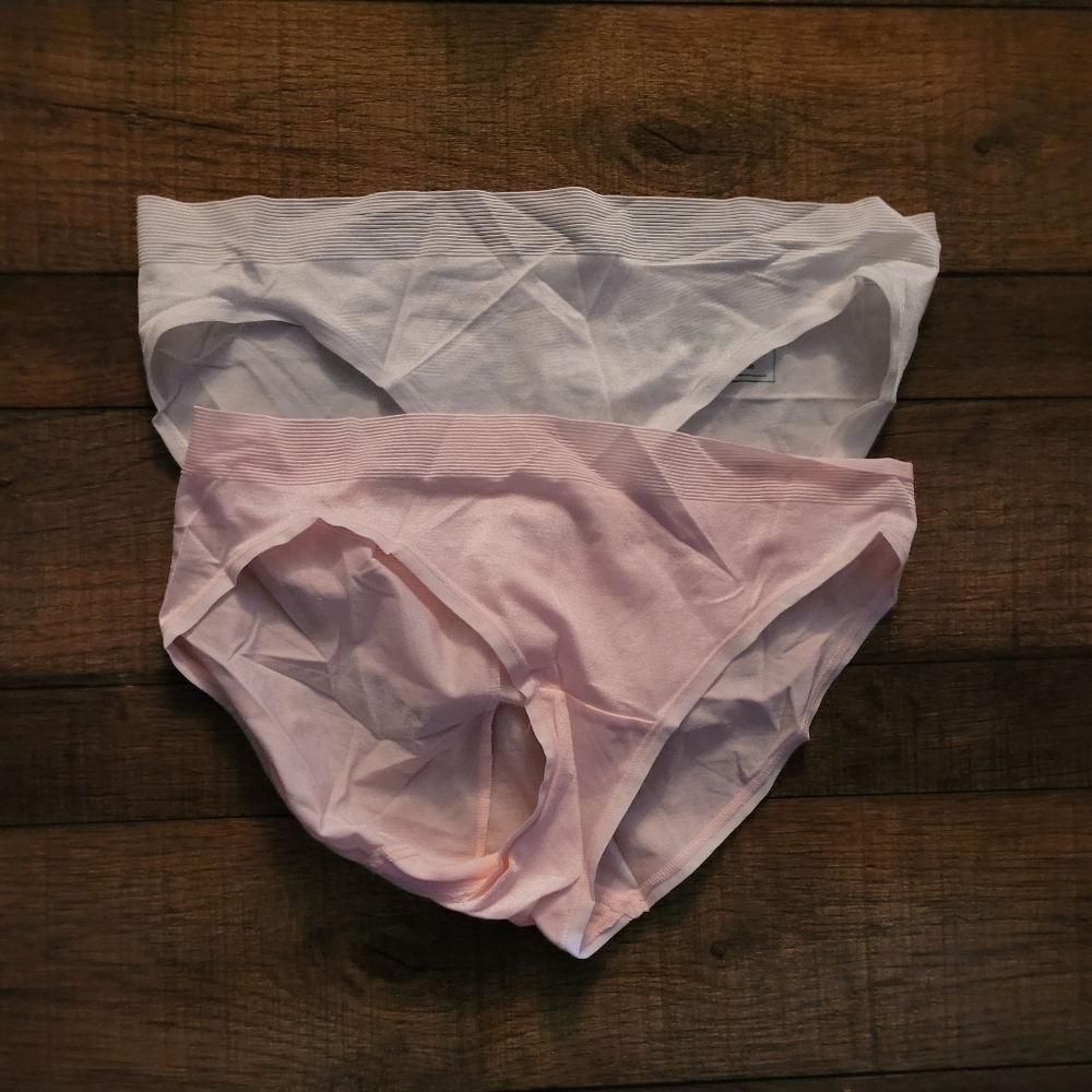 Size M NWOT Pink and White PANTIES samples